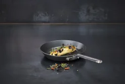 SCANPAN Pfannen>22 cm Pfanne mit Banderole - Black Iron